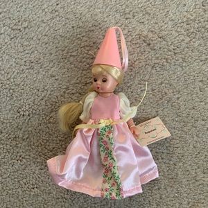 McDonalds 2002 Madame Alexander -rapunzel mini
